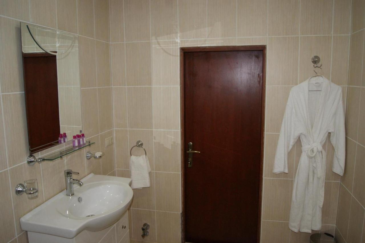 Kish Adasi Şǝki Exterior foto